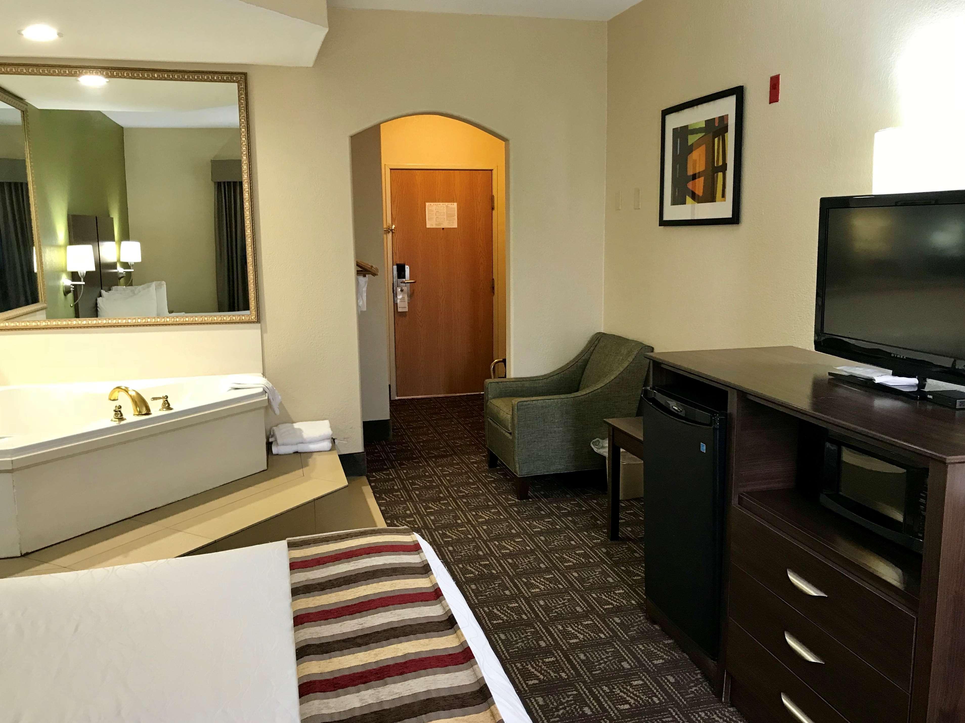 Best Western Rayne Inn מראה חיצוני תמונה
