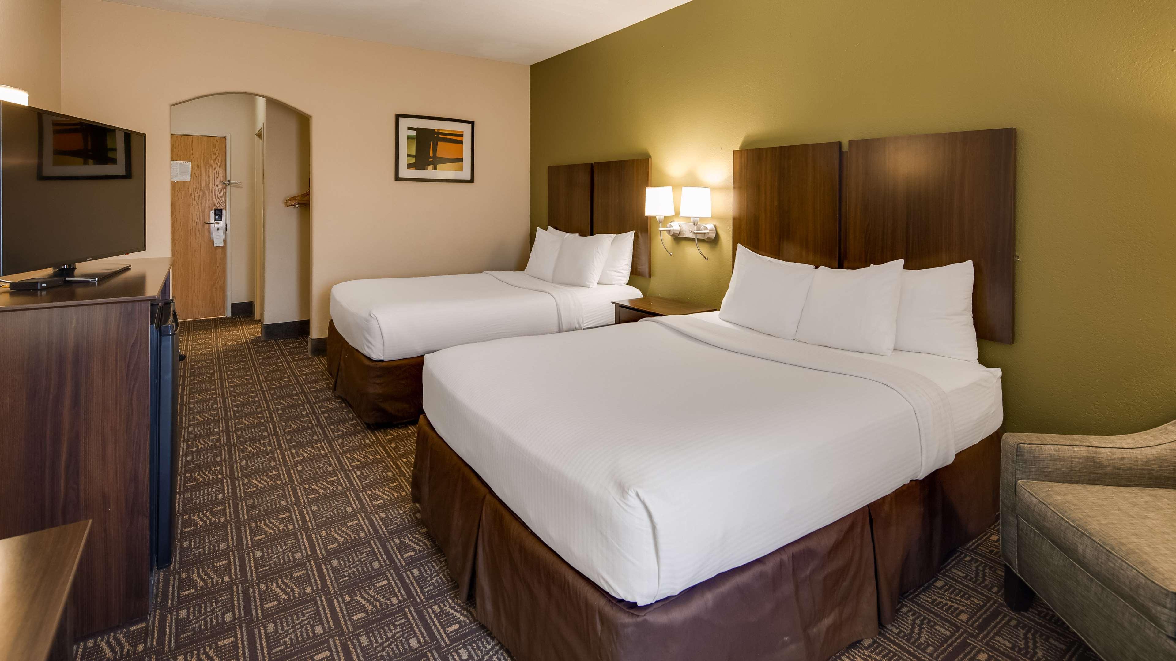 Best Western Rayne Inn מראה חיצוני תמונה